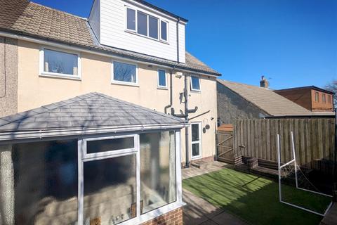 4 bedroom semi-detached house for sale, Broadley Crescent, Halifax HX2