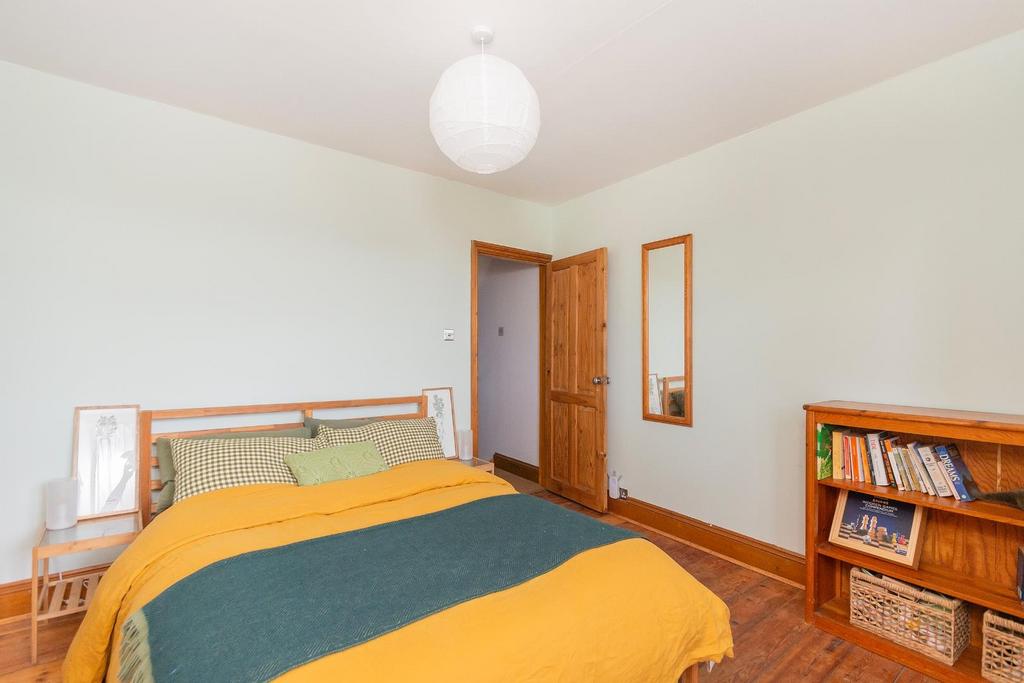 1 B0 H9 HN - Bedroom A.jpg
