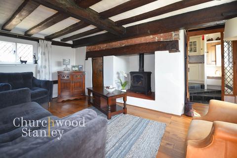 2 bedroom detached house for sale, Harwich Road, Little Oakley, CO12