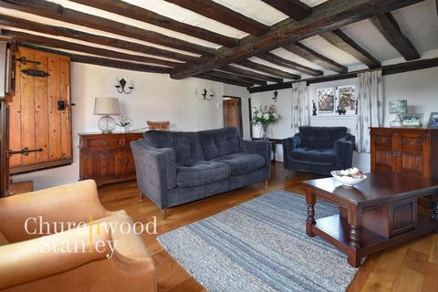 2 bedroom detached house for sale, Harwich Road, Little Oakley, CO12