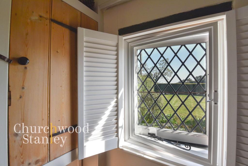 Kitchen (window)