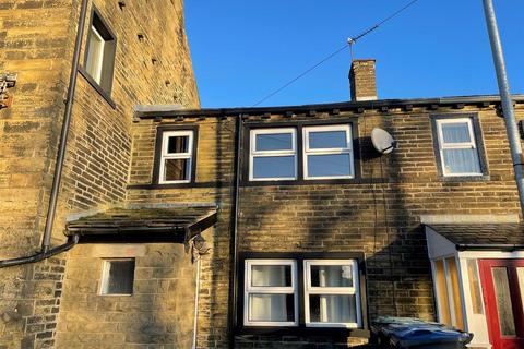 2 bedroom terraced house to rent, Hill Top Road, Bradford BD13