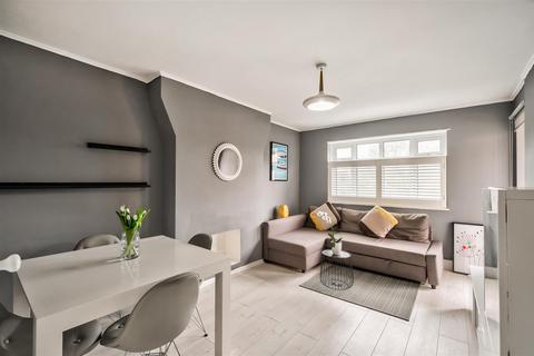 34 Althorne Gardens, London, E18 2DA