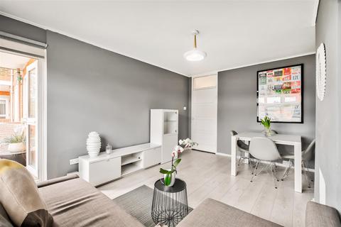34 Althorne Gardens, London, E18 2DA