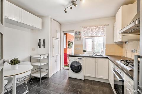 34 Althorne Gardens, London, E18 2DA