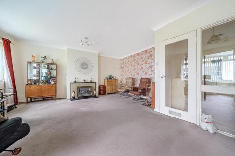 2 bedroom maisonette for sale, Penshurst Walk, Bromley, Kent, BR2