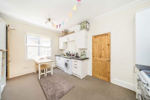 1 bedroom flat to rent, Tyrrell Road, London SE22
