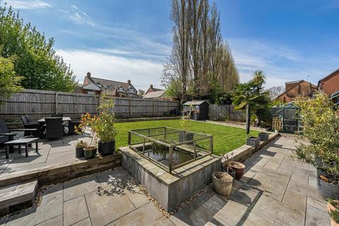 26 Barlow Close, Wheatley, Oxford, OX33 1NL