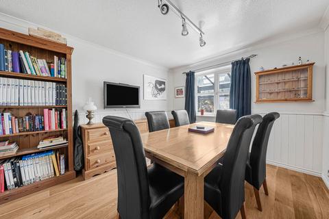 26 Barlow Close, Wheatley, Oxford, OX33 1NL