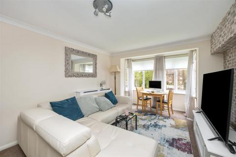 1 bedroom flat for sale, London Road, Patcham, Brighton