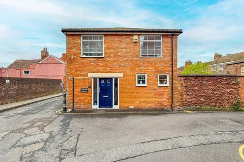 1 bedroom flat for sale, Chandos Street, Bridgwater, Somerset, TA6 3DL