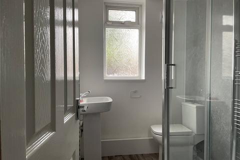 3 bedroom terraced house to rent, Sherwood Street, Chesterfield, Derbyshire, S40
