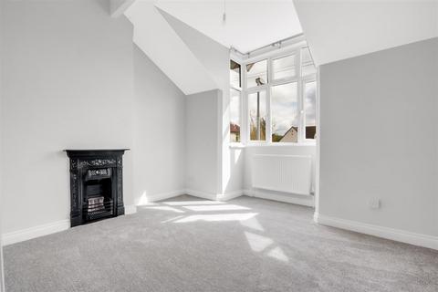 2 bedroom end of terrace house for sale, Kings Road, Evesham
