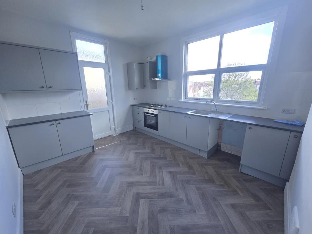 3 Bedroom Top Floor Flat For Rent