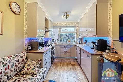 2 bedroom apartment for sale, Cambridge Road, Southport PR9