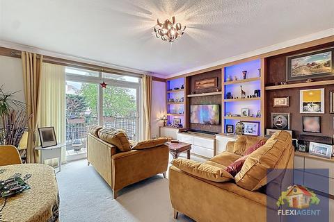 2 bedroom apartment for sale, Cambridge Road, Southport PR9