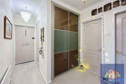2 bedroom apartment for sale, Cambridge Road, Southport PR9