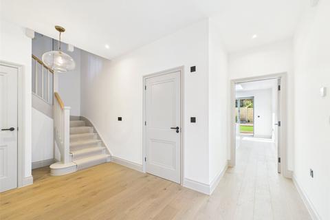 9 Ravine Road, Bournemouth, BH5 2DT