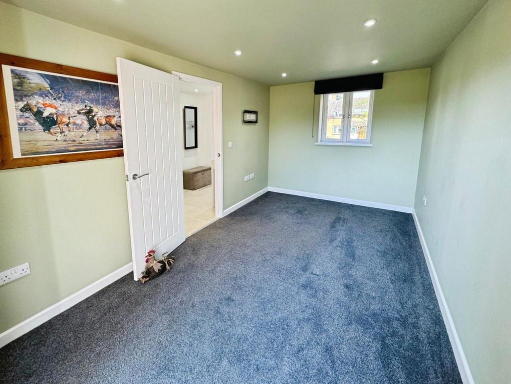 Living Room.jpg