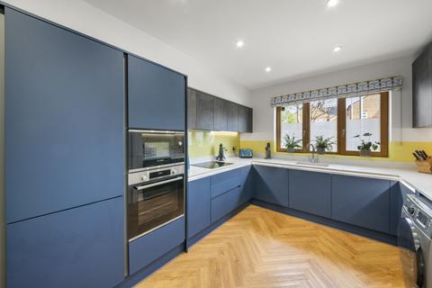4 Jessop Place, London, W7 2QL