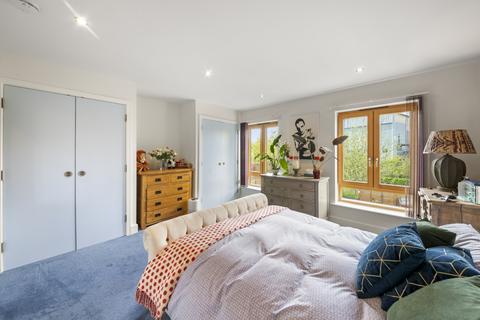 4 Jessop Place, London, W7 2QL
