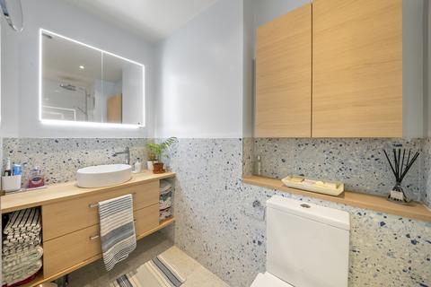 4 Jessop Place, London, W7 2QL