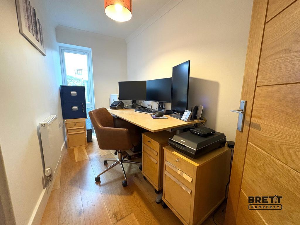 Bedroom 4/Study