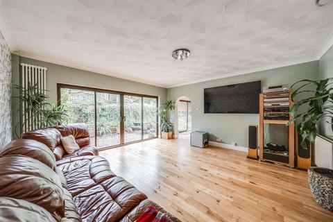113 Darenth Road, Dartford, DA1 1NJ