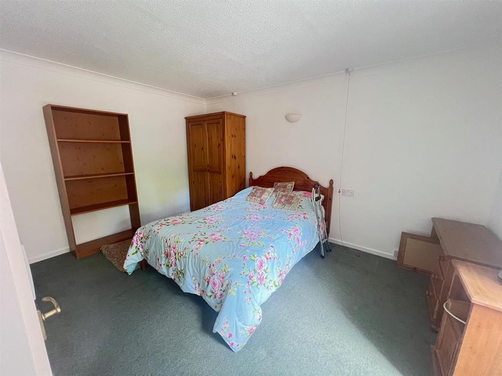 Bedroom One.jpg