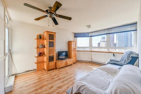 2 bedroom flat for sale, Bannerman House, Lawn Lane, London, SW8