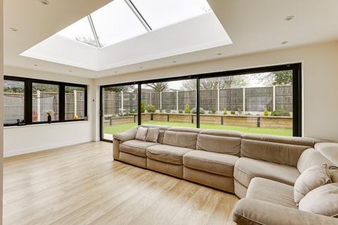 5 bedroom detached house for sale, Farthing Drive, Letchworth Garden City, SG6
