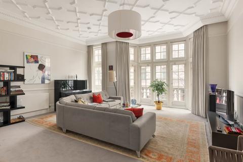2 bedroom flat for sale, Lower Sloane Street London SW1W