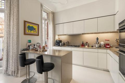 2 bedroom flat for sale, Lower Sloane Street London SW1W