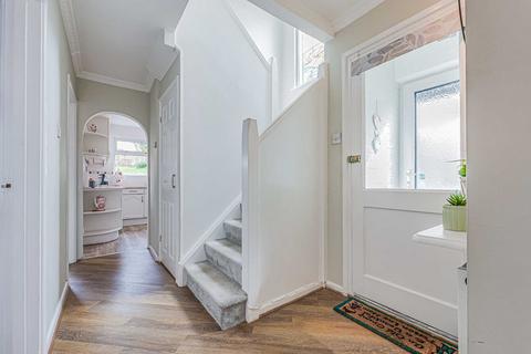 4 bedroom semi-detached house for sale, Hullbridge Road, Rayleigh, SS6