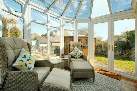1 bedroom semi-detached bungalow for sale, 28 Flemish Court, Lamphey