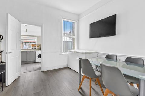 11 Castleton Road, Ilford, IG3 9QW