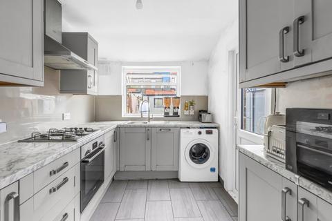 11 Castleton Road, Ilford, IG3 9QW