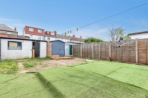 11 Castleton Road, Ilford, IG3 9QW