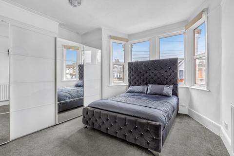 11 Castleton Road, Ilford, IG3 9QW