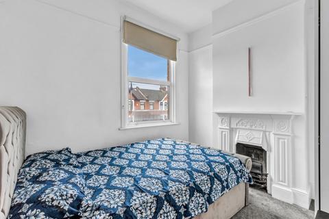 11 Castleton Road, Ilford, IG3 9QW