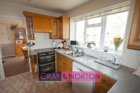 98 Coleridge Road, Croydon, CR0 7BR