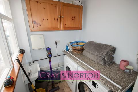 98 Coleridge Road, Croydon, CR0 7BR