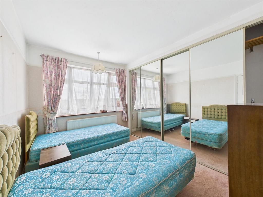 CAM02885 G0-PR0355-STILL007.jpg
