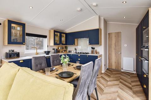 2 bedroom mobile home for sale, Crossburn Holiday Park, Peebles EH45
