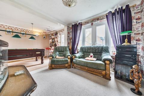 undefined, Peaks Down, Peatmoor, Swindon, SN5