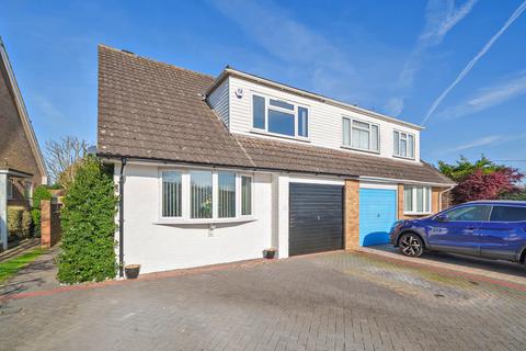 121 Lightsfield, Oakley, Basingstoke, RG23 7BY