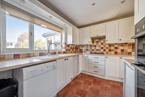 121 Lightsfield, Oakley, Basingstoke, RG23 7BY