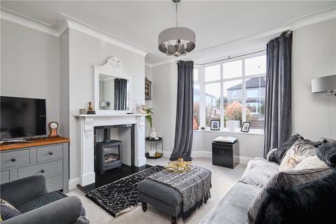 24 Fieldhead Road, Guiseley, Leeds, LS20 8DT