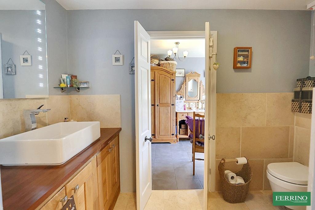 Bedroom 1 En-suite