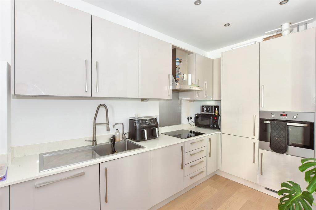 Kitchen/Lounge